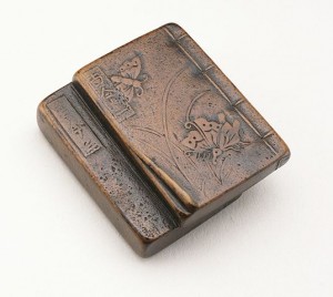 http://upload.wikimedia.org/wikipedia/commons/thumb/e/e7/%27Kokinshu%27-_Anthology_of_Classic_Japanese_Poetry_LACMA_M.91.250.332.jpg/537px-%27Kokinshu%27-_Anthology_of_Classic_Japanese_Poetry_LACMA_M.91.250.332.jpg