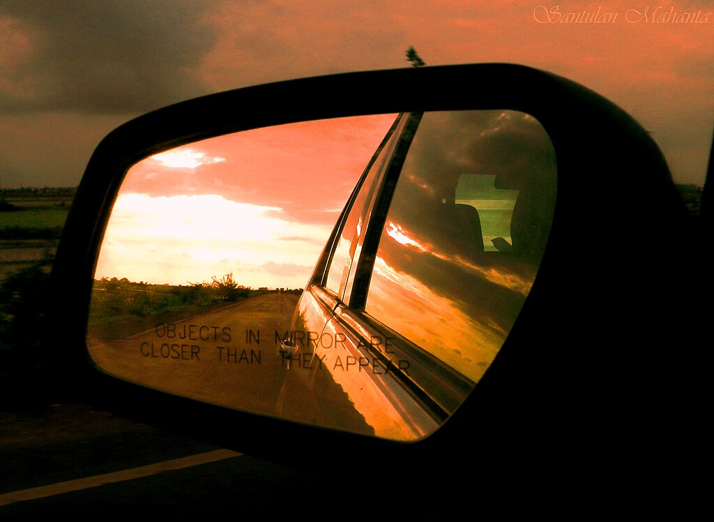 1024px-Reflections_of_the_left_behind._-_Flickr_-_Dr._Santulan_Mahanta.jpg